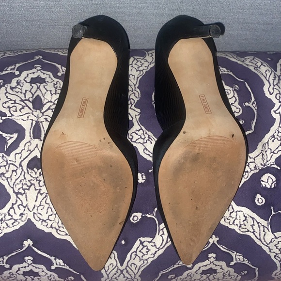 Vince Camuto Black Textured Heels - Picture 5 of 6